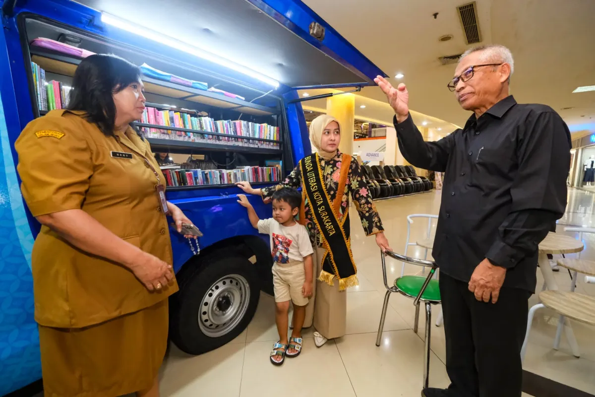 Bunda Literasi Kota Surakarta Apresiasi Pojok Baca di Neo Solo Grand Mall