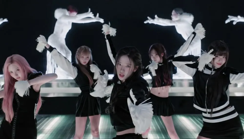 IVE Raih Rekor Global dengan Lagu 'Blackhole' dalam Sehari