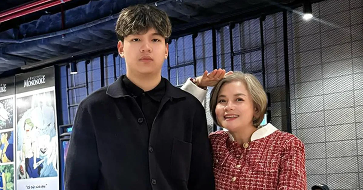 Xuan Bac Rayakan Tahun Baru Bersama Seniman Rakyat Cong Ly dan Tan Nhan
