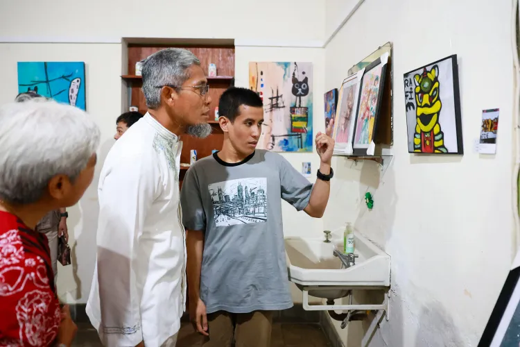 Sekda Jateng Apresiasi Pameran Lukisan Difabel di Semarang