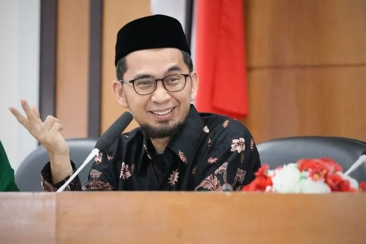 Mengenal Ustaz Adi Hidayat: Ulama Berprestasi dan Aktivis Dakwah