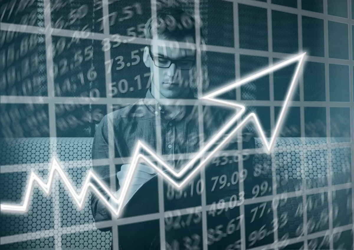 Saham INDS Tertekan Setelah Lonjakan, Ekspansi Bisnis Jadi Fokus