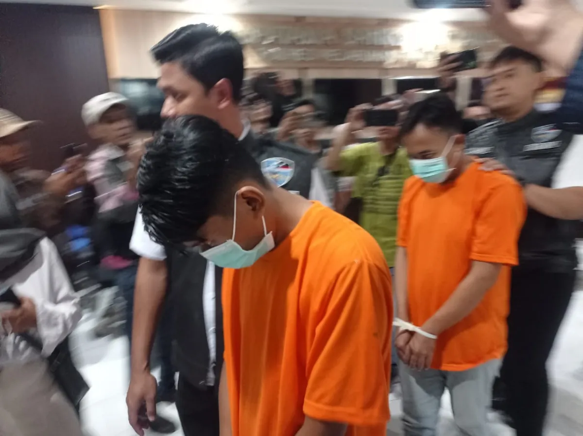 Penangkapan Admin Grup Facebook Gay di Surabaya Ungkap Praktik Pencarian Pasangan Melalui Media Sosial