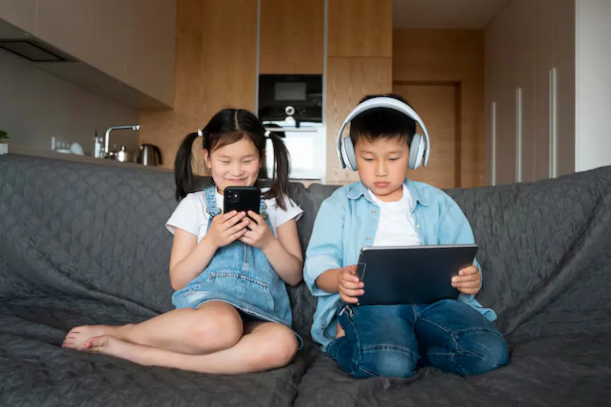 Perlindungan Anak di Ruang Digital: Antara Kebijakan dan Kesiapan Sosial