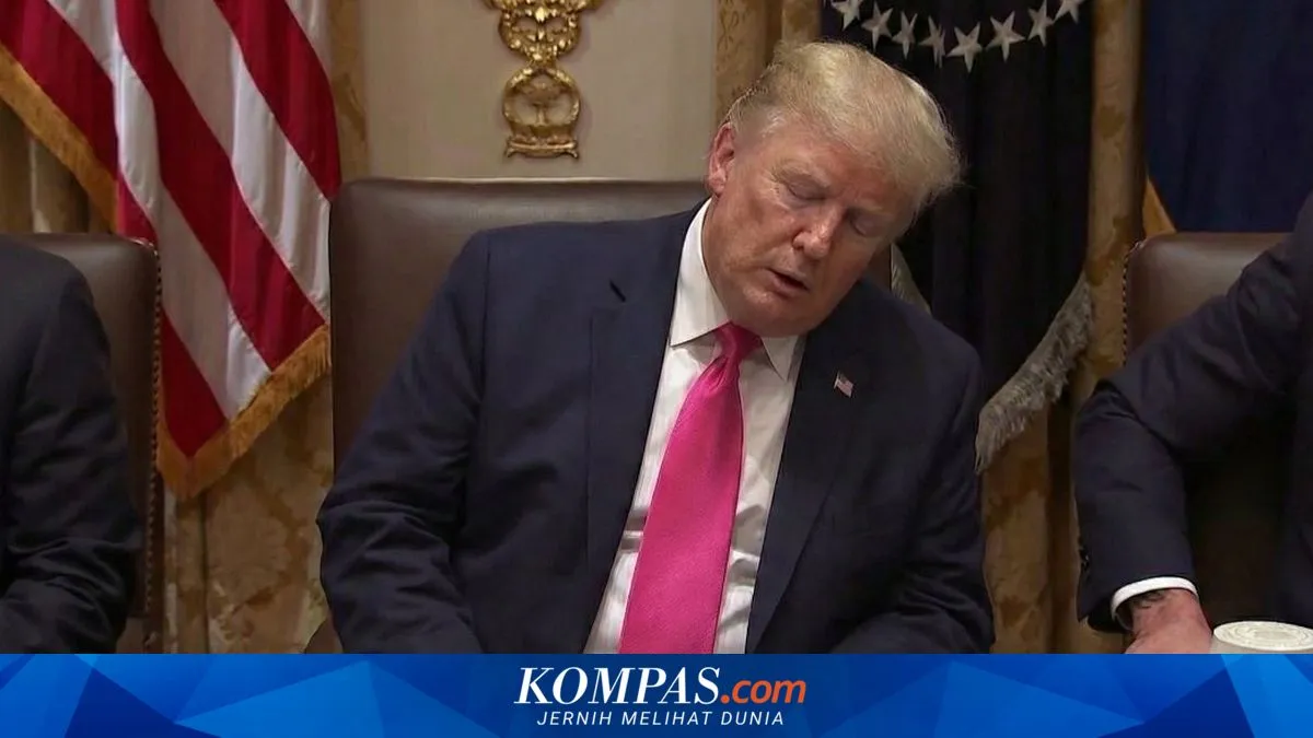Trump Klarifikasi Momen Memejamkan Mata, Sebut Hanya Bosan Bukan Tidur