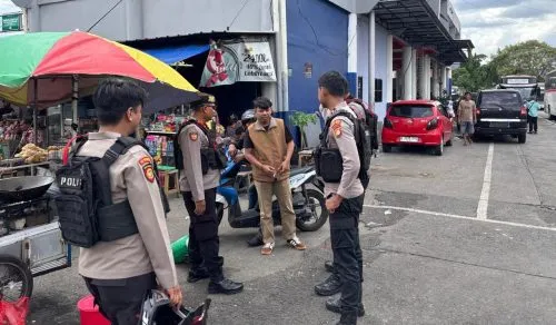 Polres Metro Bekasi Gelar Patroli Dialogis untuk Tingkatkan Keamanan Publik di Summarecon
