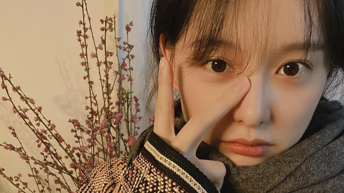 Keseharian Kim Ji Won: Menikmati Kesendirian dan Momen Tenang