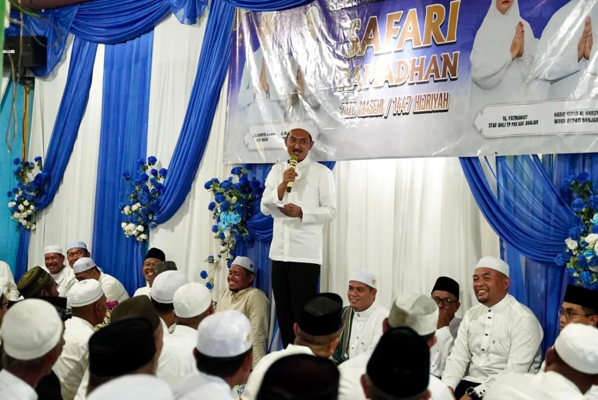 Bupati Banjar Salurkan Bantuan dalam Safari Ramadan Perdana