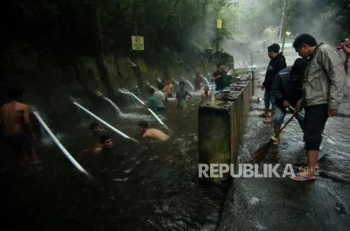 Pemerintah Investigasi Dugaan Penebangan Hutan Penyebab Banjir Bandang di Guci