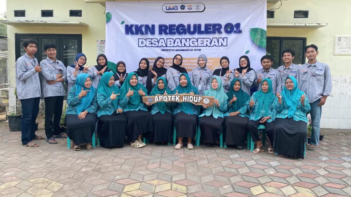 Mahasiswa UMG Laksanakan KKN dengan Penanaman TOGA di Desa Bangeran