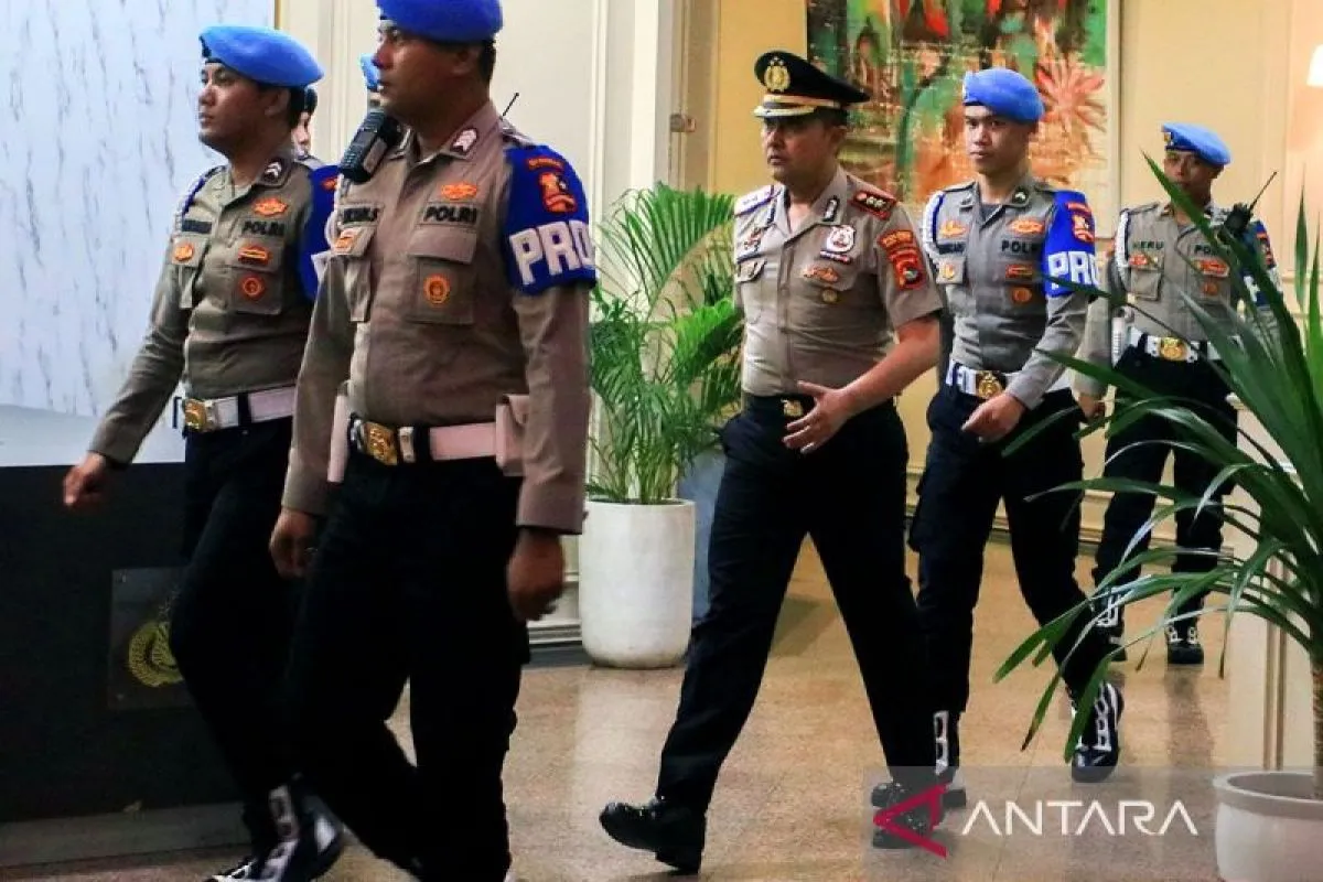 Polri Pecat AKBP Didik dan KPK Perpanjang Pencekalan Yaqut