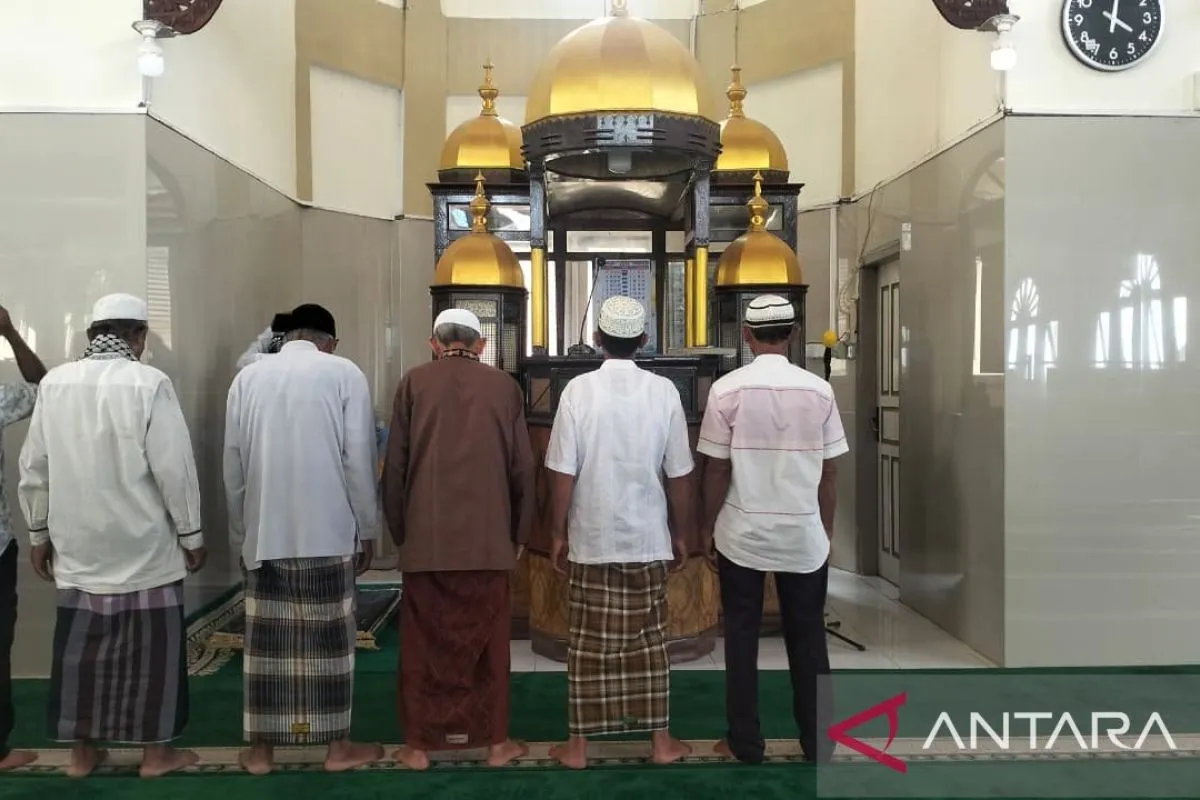 Tradisi Shalat 40 Hari Diteruskan di Bulan Ramadhan oleh Masyarakat Terdampak Bencana