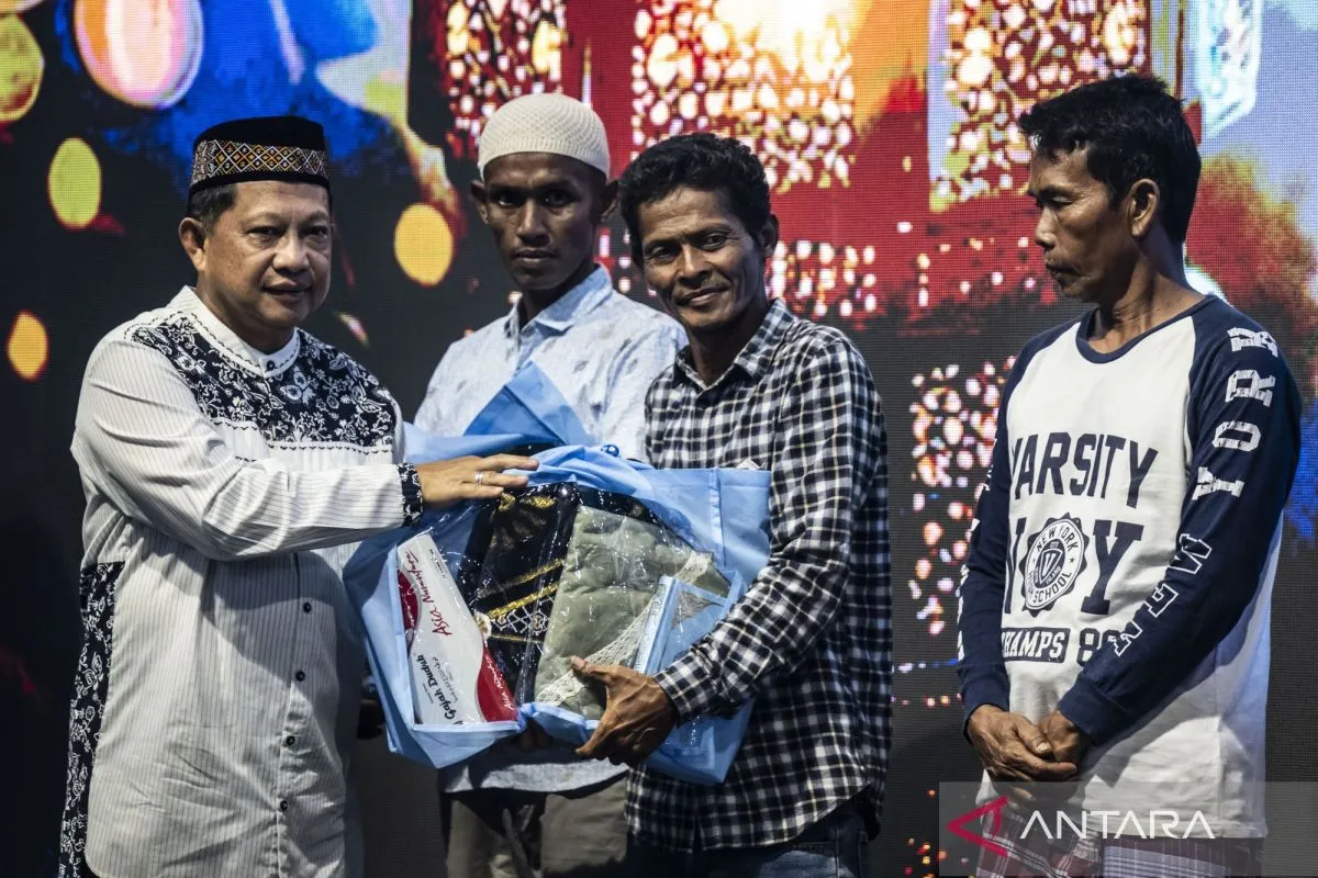 Mendagri Gelar Buka Puasa Bersama Pengungsi di Aceh Tamiang
