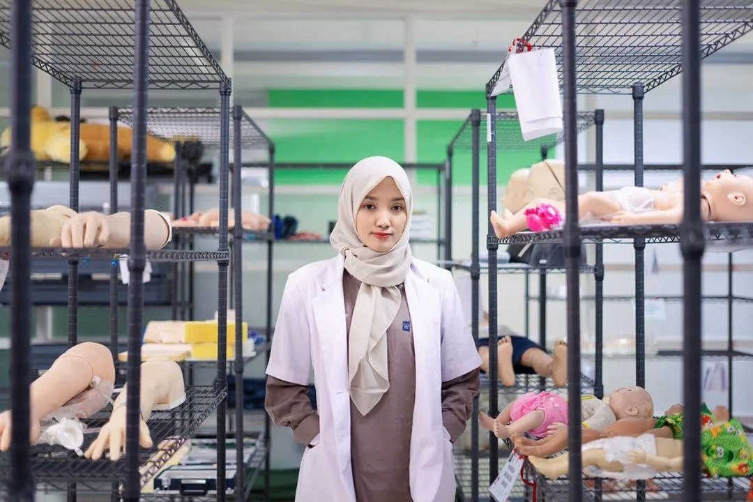 Dokter Naila Mafazah: Menggabungkan Cita-cita dan Hobi di Dunia Kedokteran dan Fashion