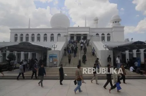 Prediksi Puncak Kepadatan Jamaah di Masjid Agung Al Azhar pada 10 Hari Terakhir Ramadhan