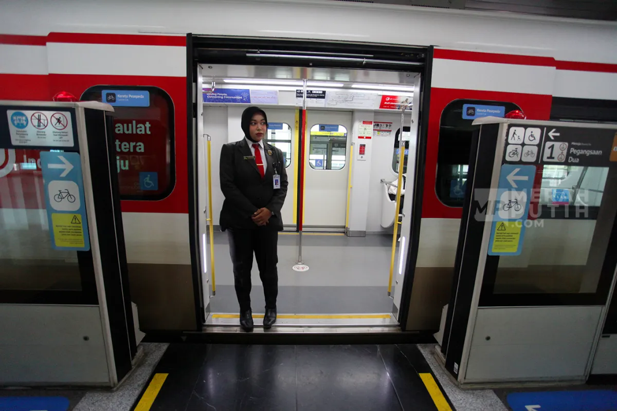 LRT Jakarta Sukses Tarik 53 Ribu Penumpang dengan Kartu Layanan Gratis