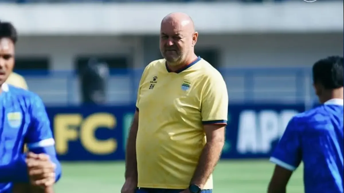 Bojan Hodak Targetkan Gelar Ketiga Beruntun untuk Persib Bandung