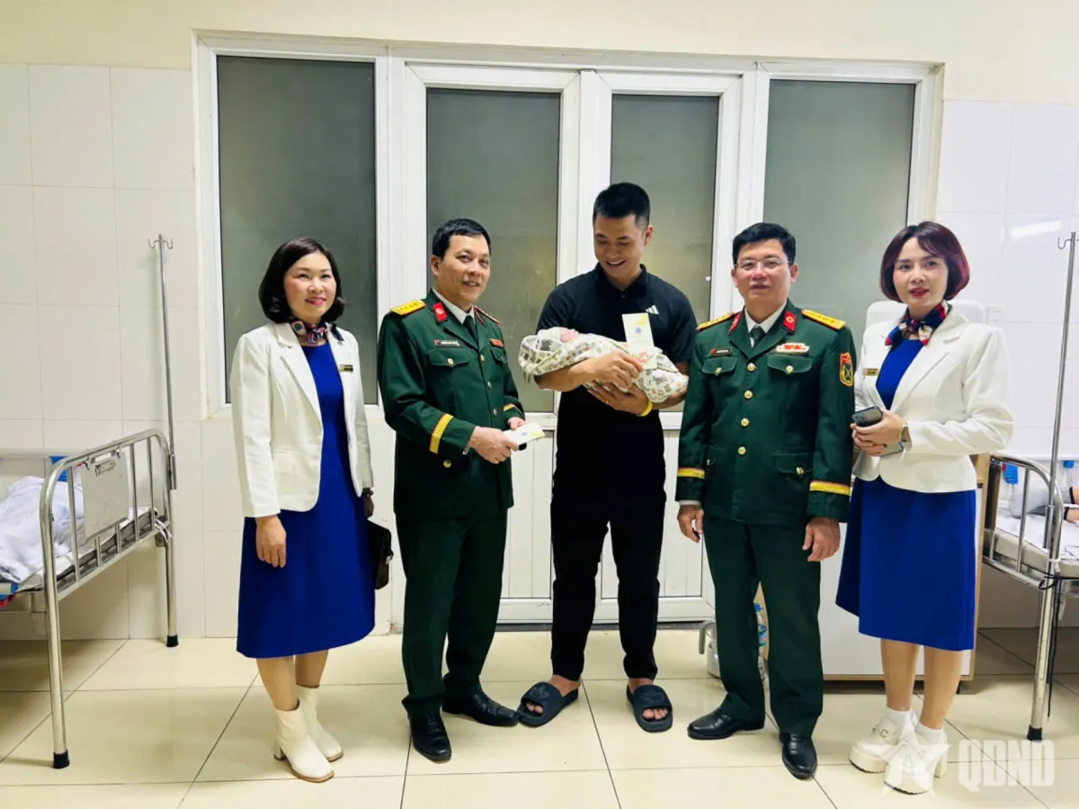 Rumah Sakit Militer 105 Siaga Penuh Layani Pasien Selama Liburan Tet