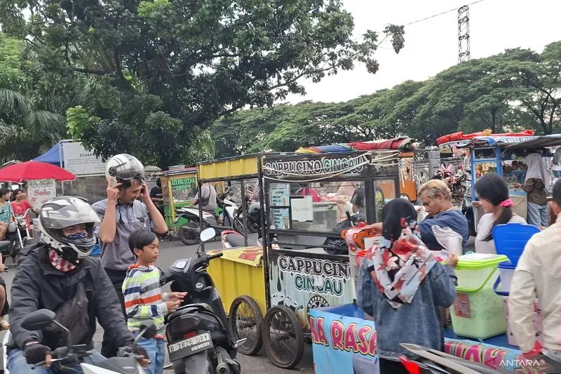 BKT Jaktim Menjadi Destinasi Ngabuburit Takjil Ramadan