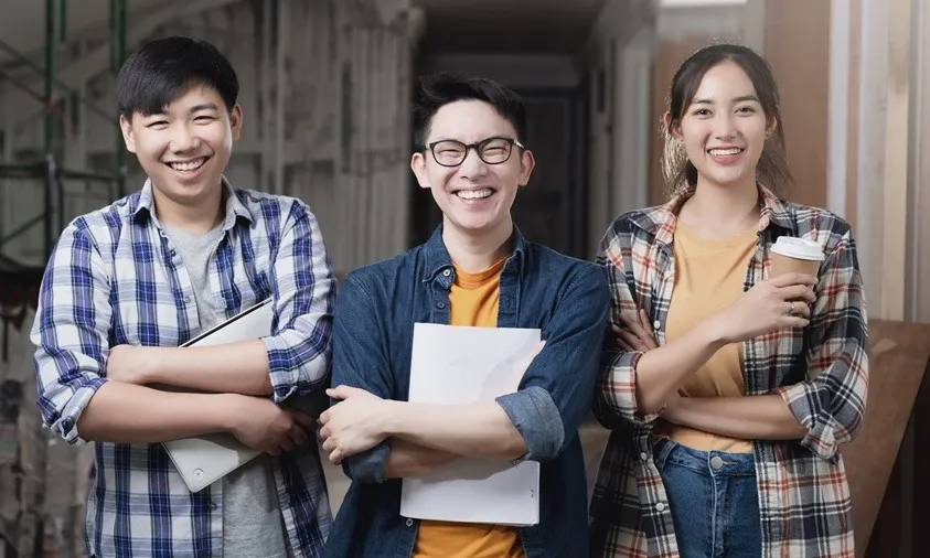 Kuliah dan Bekerja: Sinergi dalam Menghadapi Tantangan Dunia Kerja