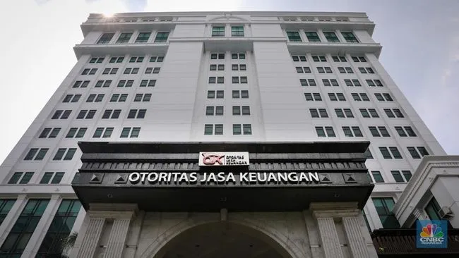 OJK Denda Rp5,35 Miliar untuk Influencer Saham, Tegaskan Penegakan Hukum di Pasar Modal