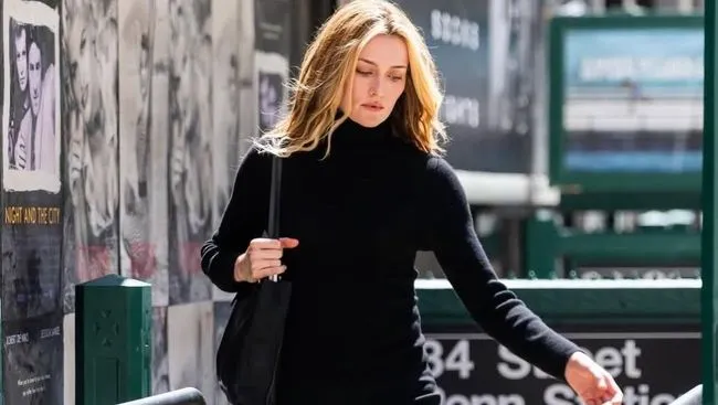 Gaya Minimalis Carolyn Bessette-Kennedy dalam Serial 'Love Story'