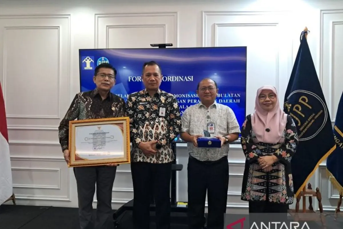 Kanwil Kemenkum Bengkulu Raih Juara II Anugerah Legislasi Daerah 2025