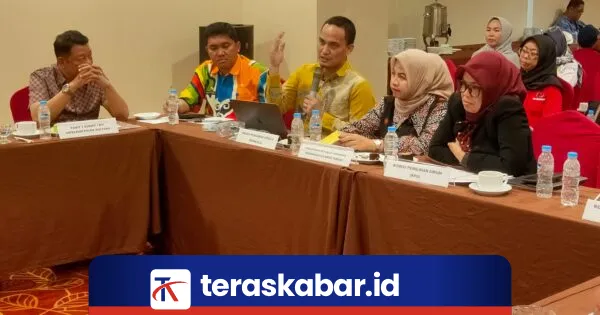 Ketua Bawaslu Sulteng Bahas Isu Hak Pilih dalam Diskusi Indeks Demokrasi Indonesia 2025
