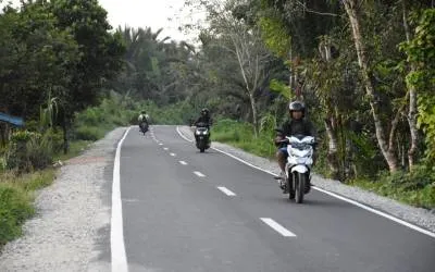Perbaikan Jalan Poros Ekonomi Ditargetkan Rampung Sebelum Lebaran