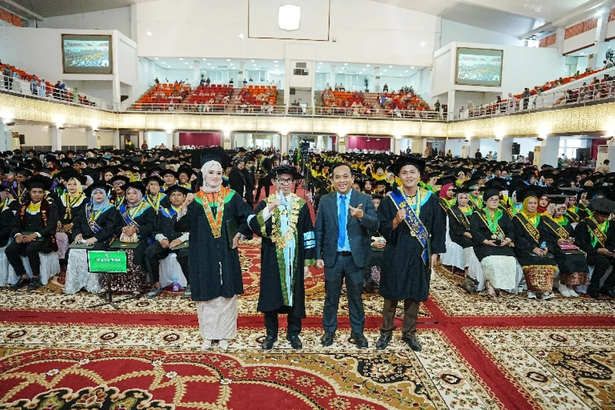 Rektor Universitas Andalas: Nalar Kritis sebagai Benteng Melawan Disinformasi