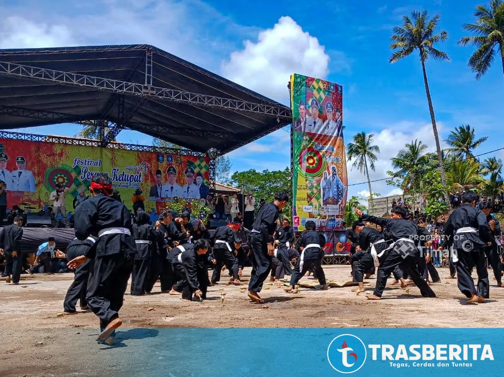 PT TIMAH Dukung Festival Adat Ruwah dan Perang Ketupat di Bangka Barat