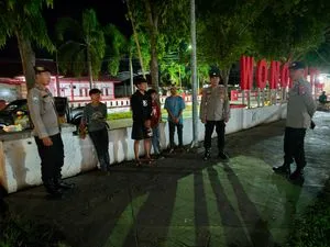 Patroli Rutin Polsek Wonomulyo Tingkatkan Keamanan Masyarakat