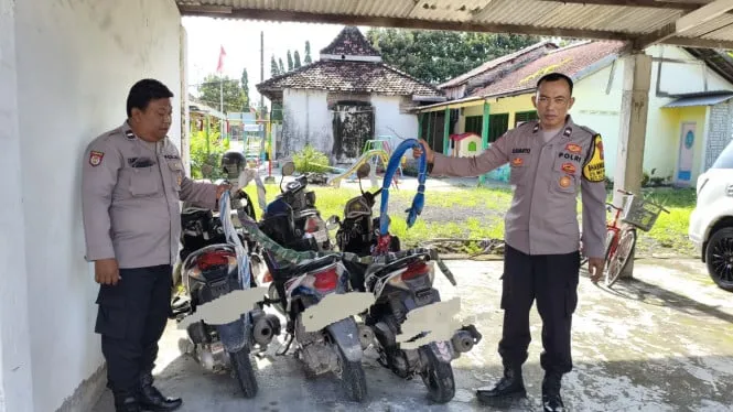 Polisi Bubarkan Perang Sarung di Lamongan, Pemuda Melarikan Diri