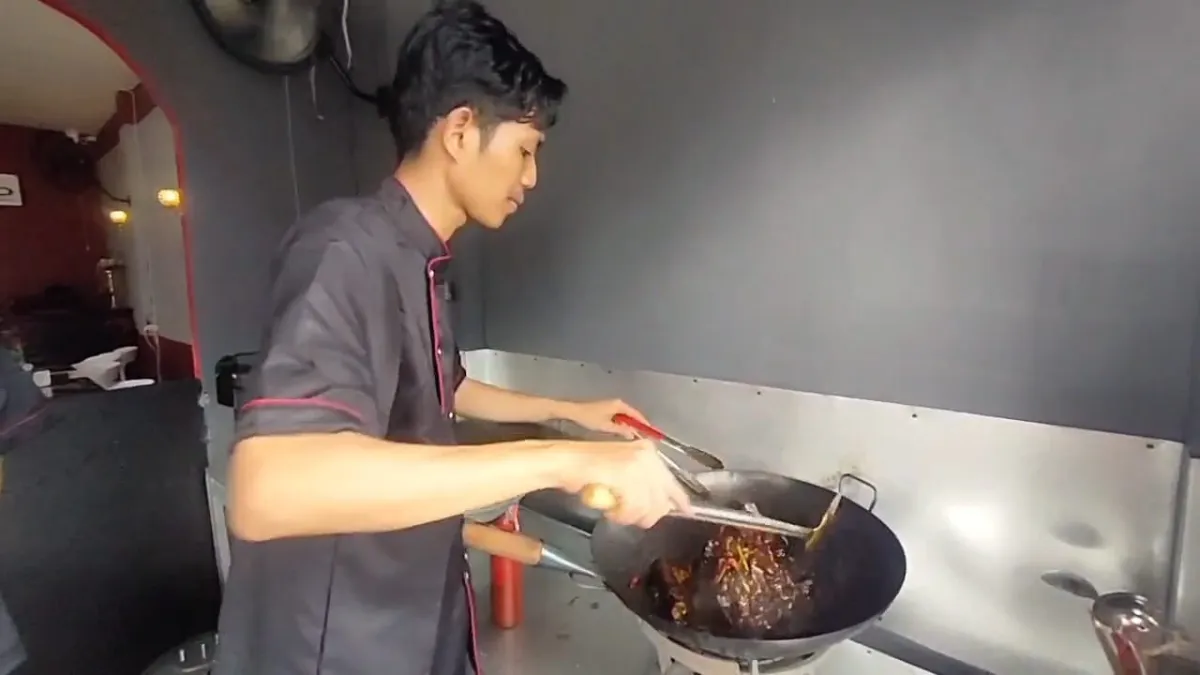 Kepala Kambing Jadi Menu Andalan Kuliner Ramadan di Cerme
