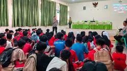 Edukasi Deteksi Dini Narkoba di SMP Negeri 15 Palu oleh Biddokkes Polda Sulteng
