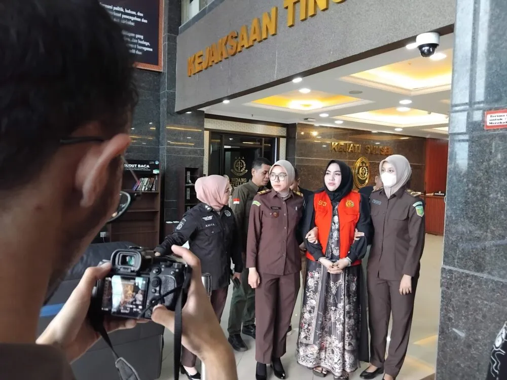 Mira Hayati, Terpidana Kasus Kosmetik Berbahaya, Resmi Ditahan Kejaksaan