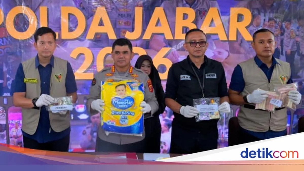 Polda Jabar Ungkap Jaringan Bisnis Makanan dan Popok Kedaluwarsa di Sumedang