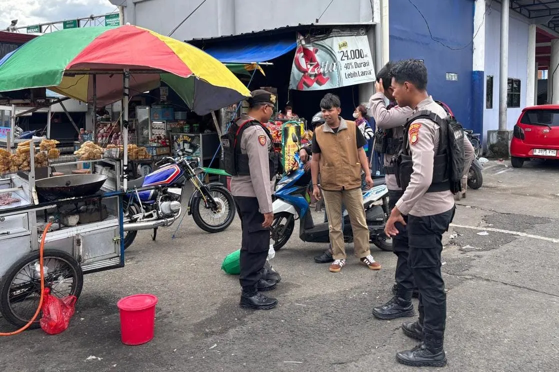 Polres Metro Bekasi Gelar Patroli Dialogis untuk Tingkatkan Keamanan Publik
