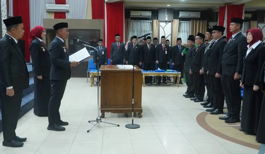 Pelantikan Ryan Utama dan Ibnu Sabil sebagai Kadisdik dan Kadisbudporapar Banjarmasin