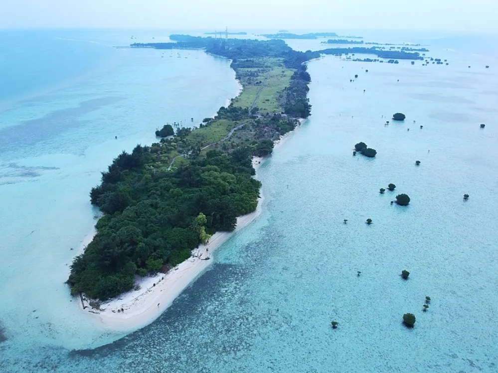 6 Destinasi Wisata Alam di Jakarta untuk Healing Akhir Pekan