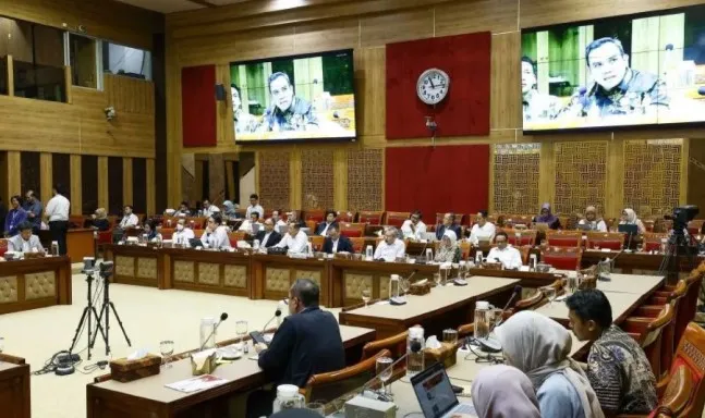 Kemdiktisaintek Siap Tindaklanjuti Masukan Komisi X DPR RI untuk Peningkatan Pendidikan