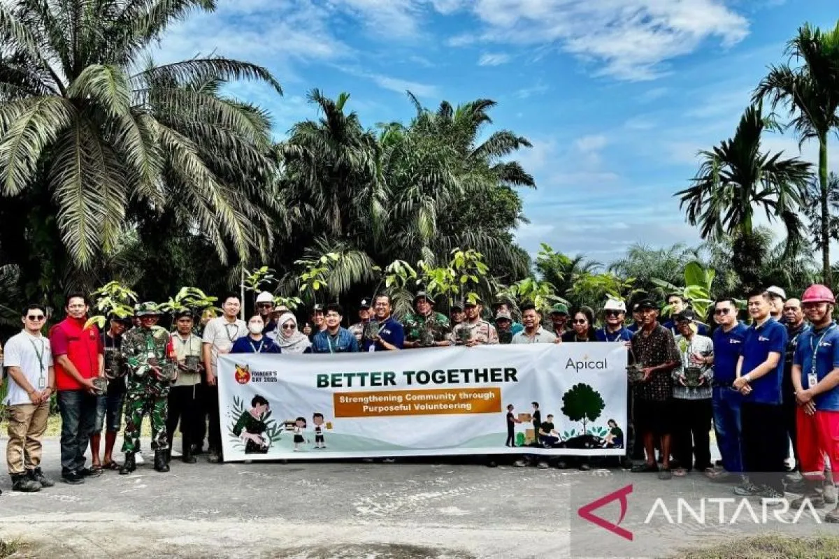 Apical Rayakan RGE Founder's Day dengan Aksi Sosial dan Lingkungan di Dumai