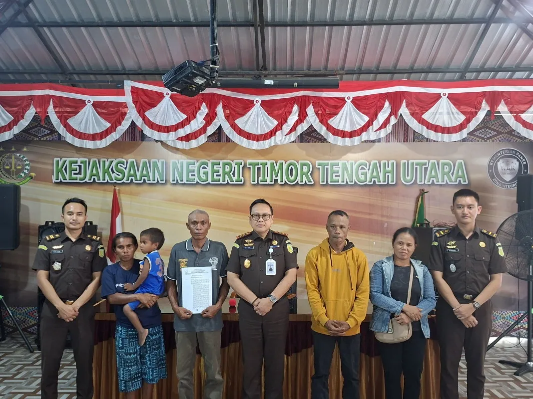 Kejari TTU Hentikan Perkara Penganiayaan Melalui Kesepakatan Damai
