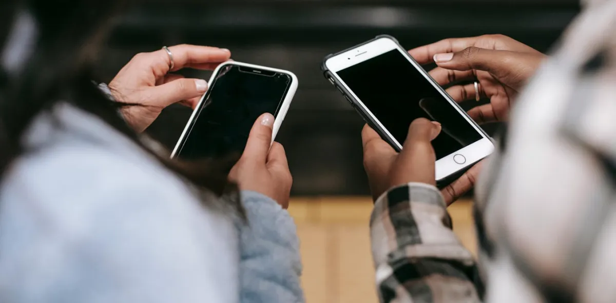 Krisis Kepercayaan: Influencer Menggeser Peran Pakar di Era Digital