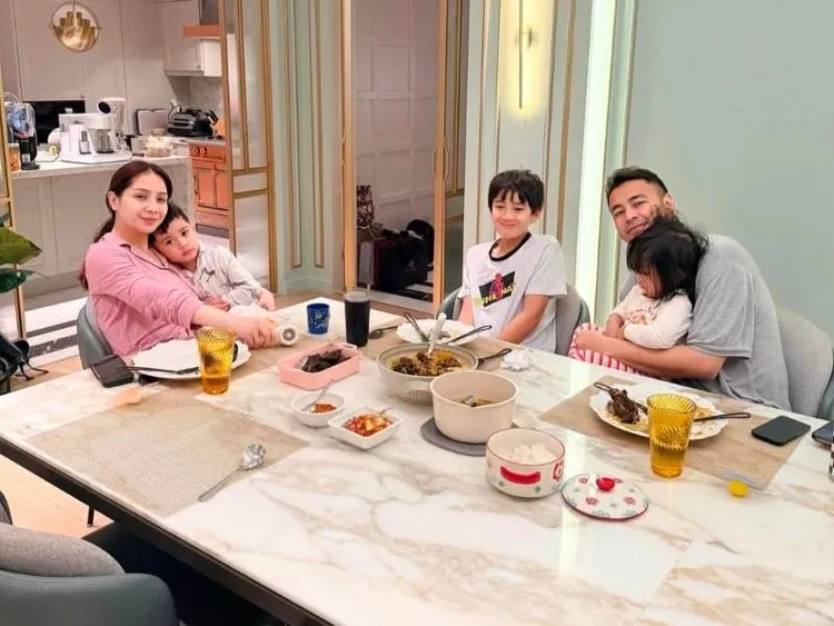 Keluarga Raffi Ahmad dan Nagita Slavina Rayakan Sahur Pertama Ramadan 2026