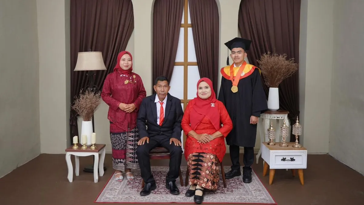 Apri Andana Raih Cumlaude di Ilmu Hukum UNJA dengan IPK 3,99