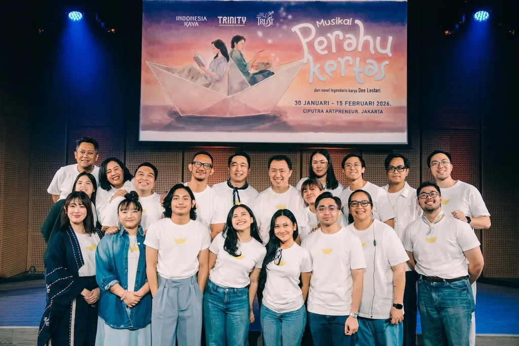 Maudy Ayunda dan Sistur Rilis Ulang OST Musikal Perahu Kertas