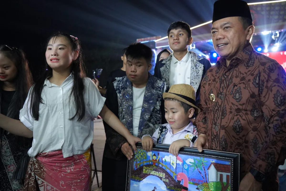 Gubernur Al Haris Ajak Masyarakat Tingkatkan Wisata dan Ekonomi Pasca Festival Batanghari 2025