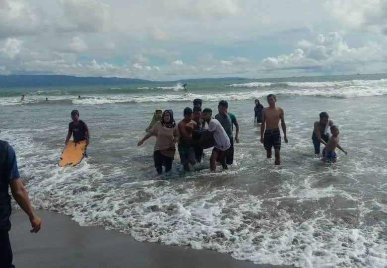 Wisatawan Jakarta Selatan Meninggal Dunia Akibat Terseret Ombak di Pantai Karanghawu Sukabumi