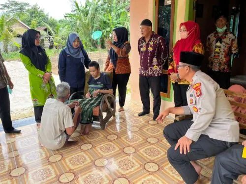 Polri Tunjukkan Kepedulian dengan Menangani Warga Gangguan Jiwa di Moris Jaya